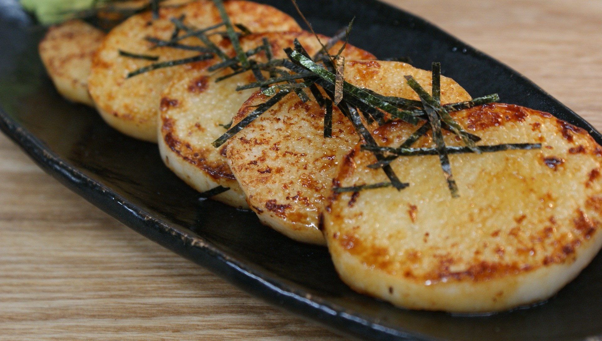 広島中区で居酒屋をお探しなら！本日のおすすめは「山芋ステーキ」です！！【お好み焼・鉄板焼 ちんちくりん 流川店】