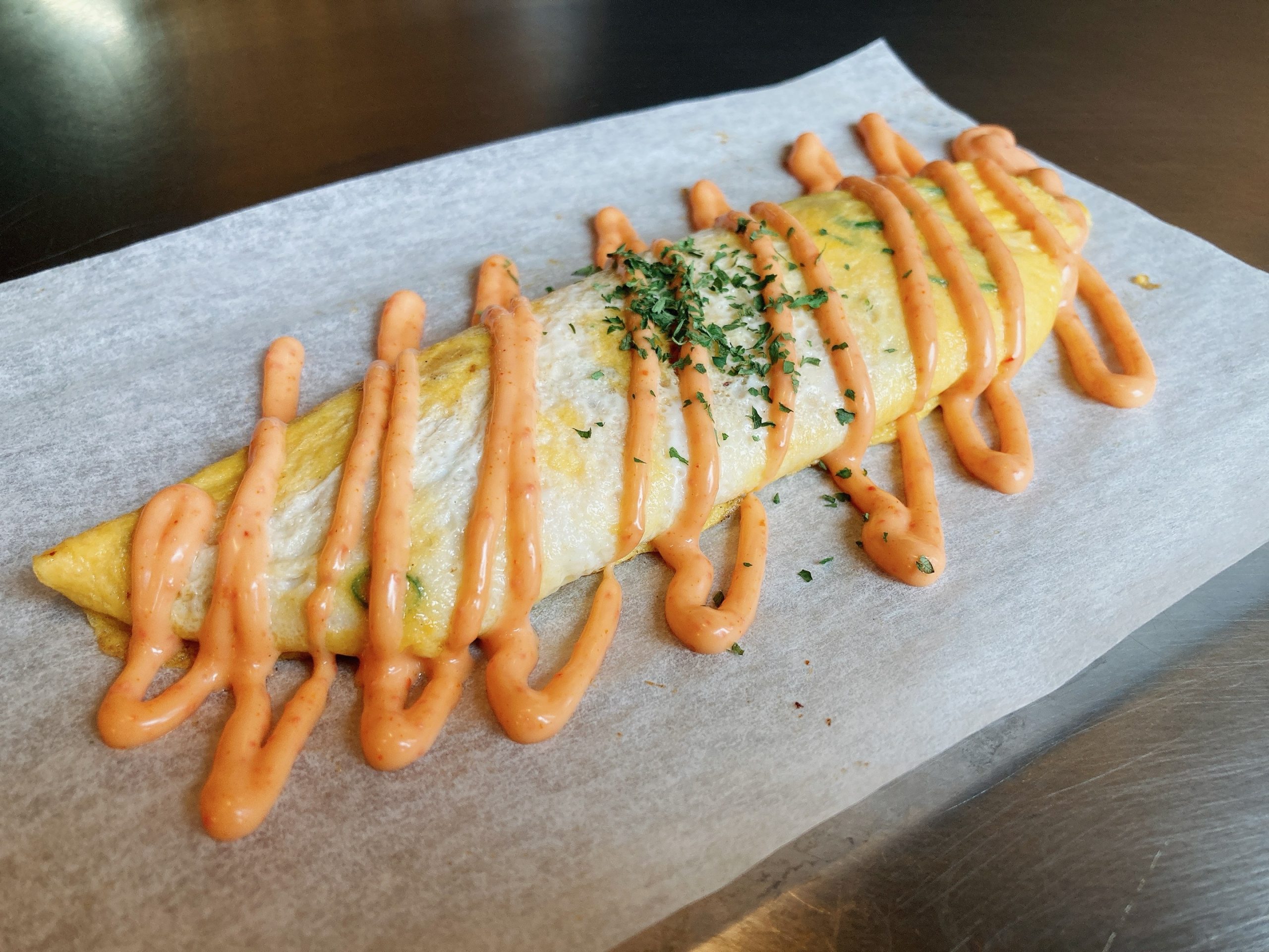 大人にも子供にも大人気の鉄板料理は明太子チーズオムレツ！是非食べてみて下さい！【お好み焼・鉄板焼 ちんちくりん 流川店】