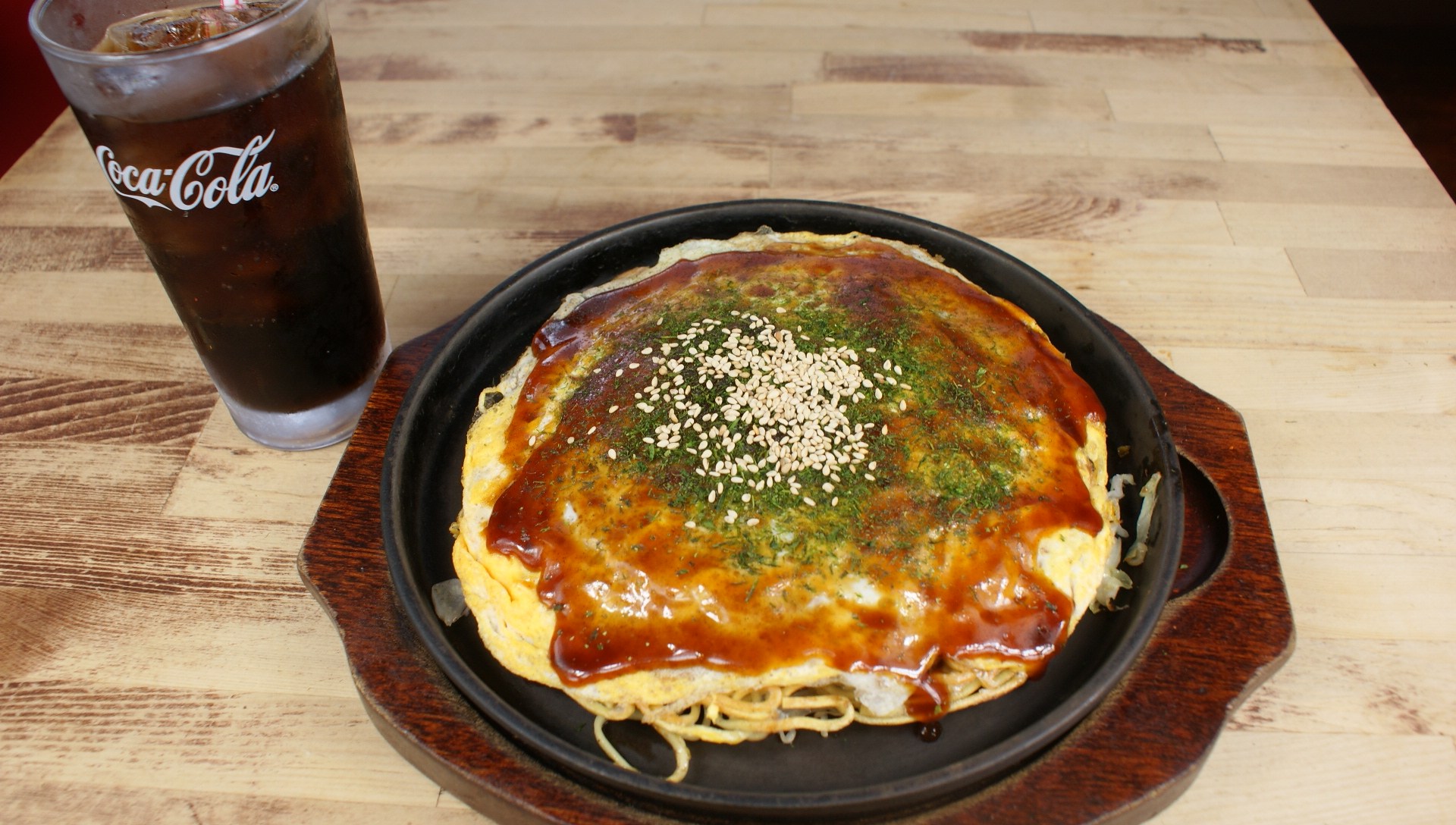 新橋 の飲み屋なら「お好み焼・鉄板焼 ちんちくりん 新橋本店」へ@お好み焼・鉄板焼 ちんちくりん 新橋本店／新橋 ／居酒屋／お好み焼き／鉄板焼き／飲み放題