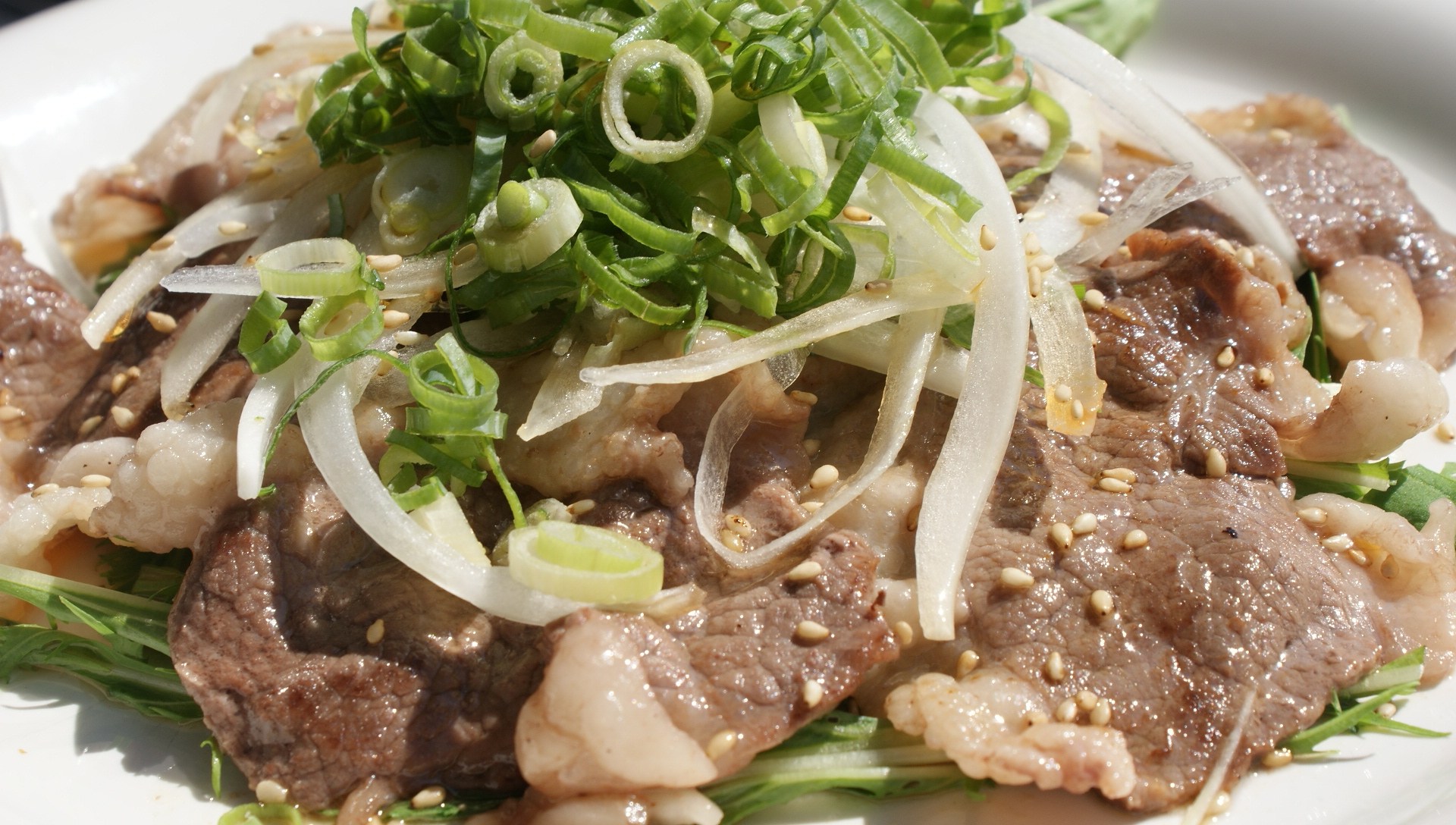 本日のおすすめ！「コーネのオニオンサラダ」@お好み焼・鉄板焼 ちんちくりん 新橋本店／新橋 ／居酒屋／お好み焼き／鉄板焼き／ランチ／宴会／飲み放題