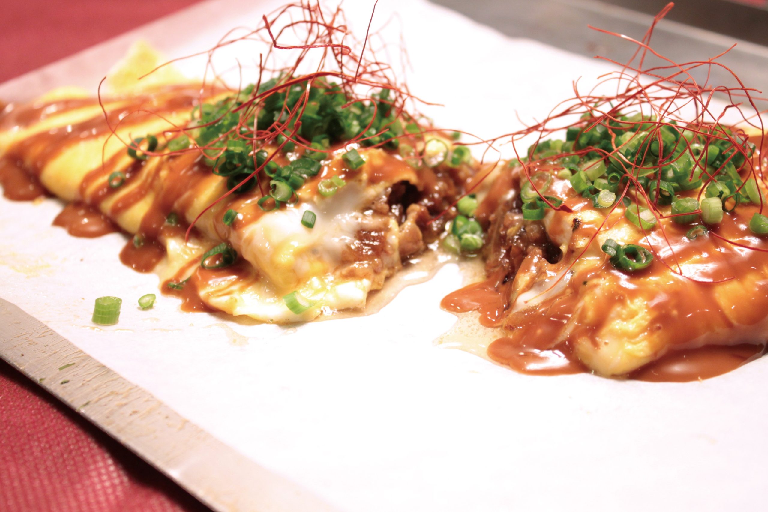 新橋で居酒屋をお探しなら！本日のおすすめ「しょぶりオムレツ」【お好み焼・鉄板焼 ちんちくりん 新橋本店】