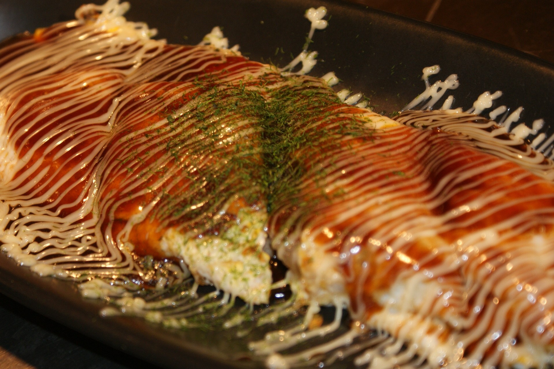 新橋で広島名物お好み焼き・鉄板焼きを食べるなら【お好み焼・鉄板焼 ちんちくりん 新橋本店】