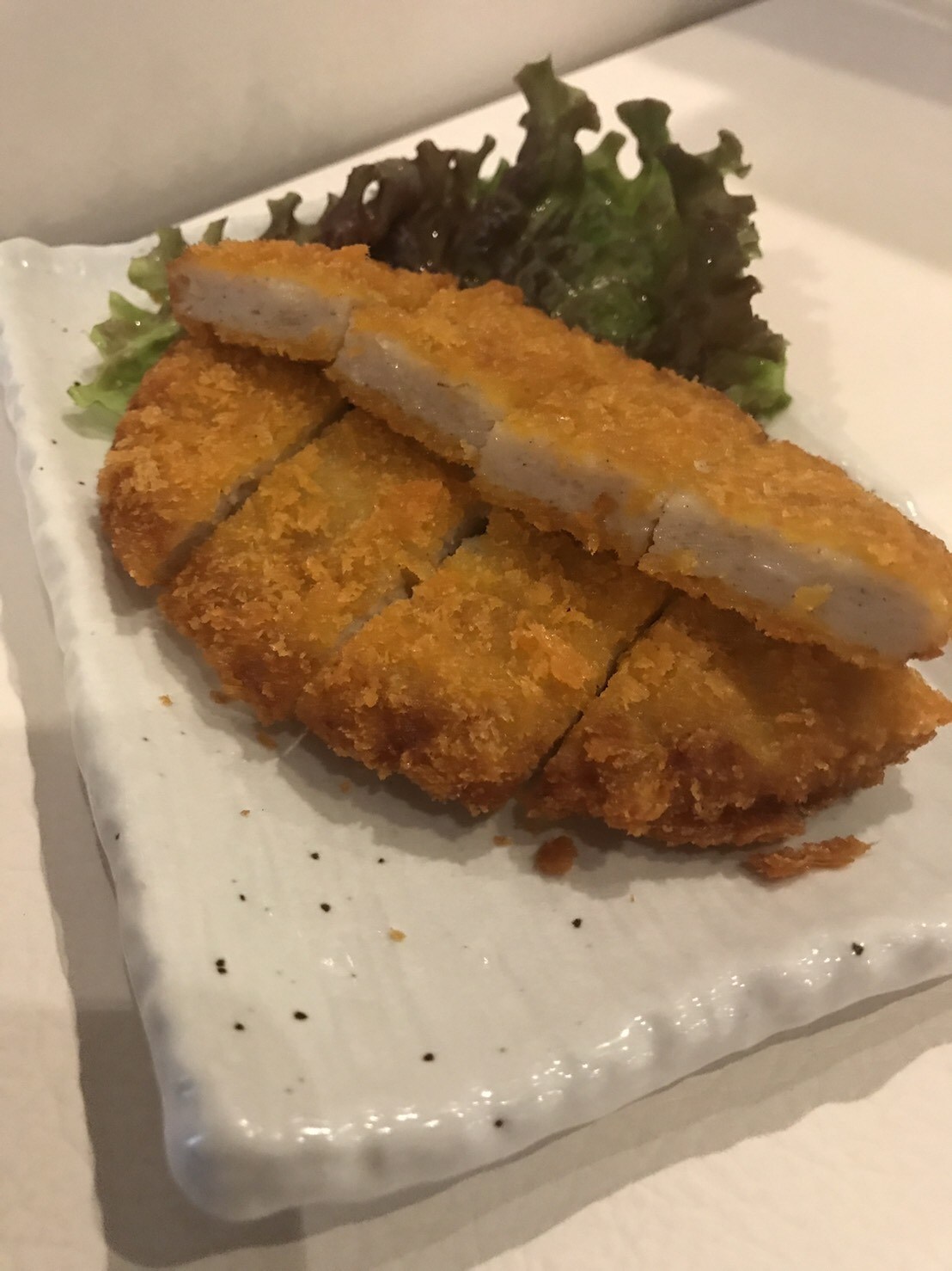 広島名物を東京で食べるならちんちくりん新橋本店へ!!【お好み焼・鉄板焼 ちんちくりん 新橋本店】