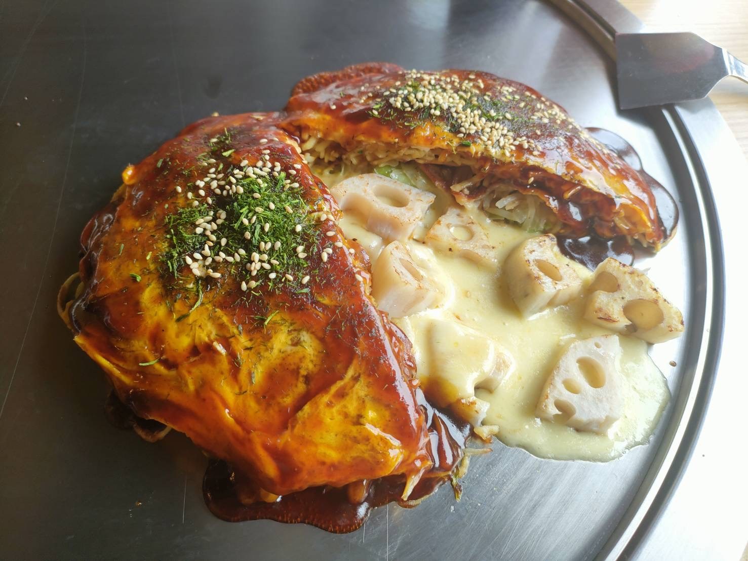 新橋本店の限定メニューあります!新橋の居酒屋ならちんちくりん!!【お好み焼・鉄板焼 ちんちくりん 新橋本店】