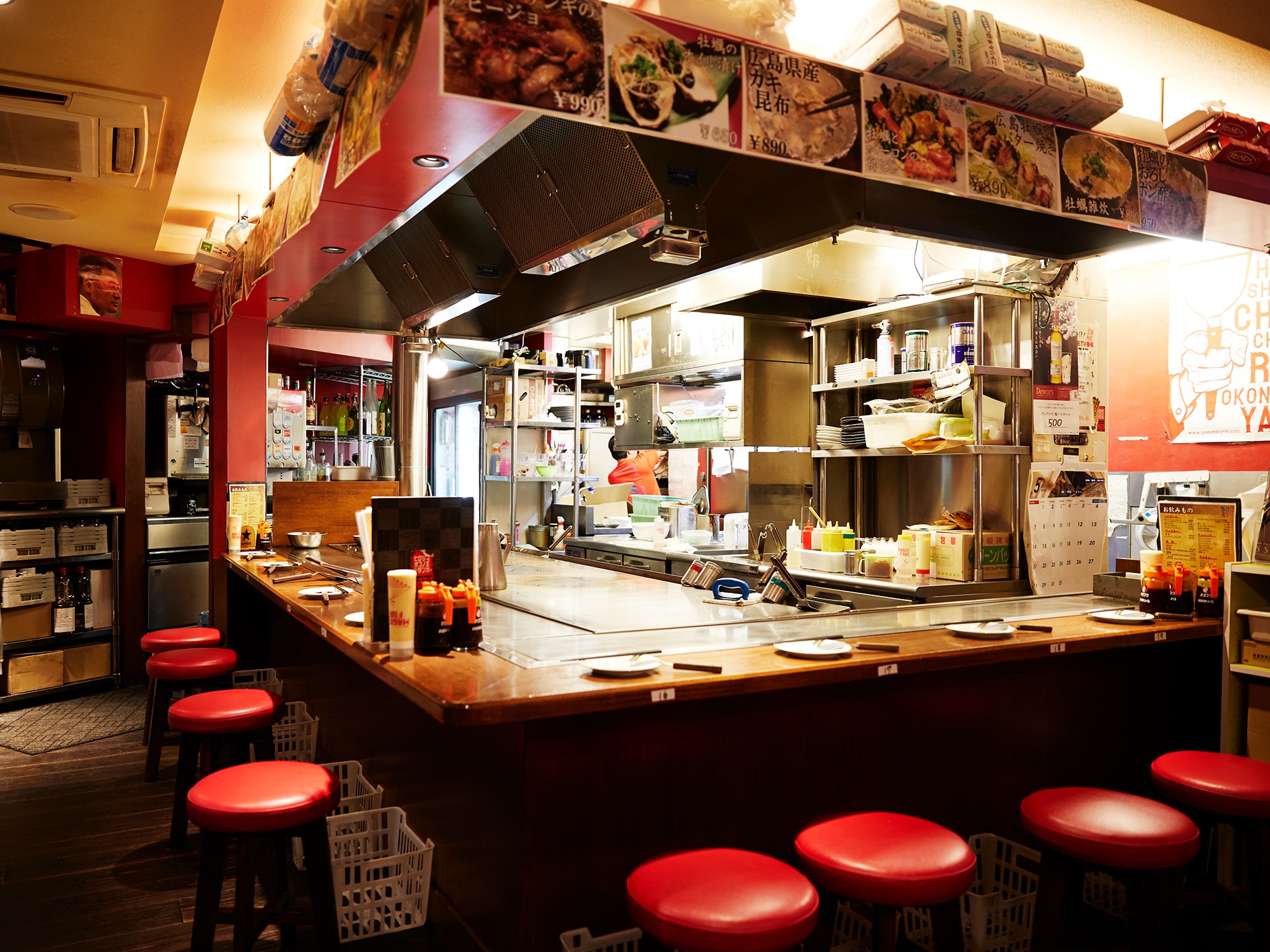 新橋の居酒屋での歓迎会・送別会に飲み放題のコースあります！！【お好み焼・鉄板焼 ちんちくりん 新橋本店】