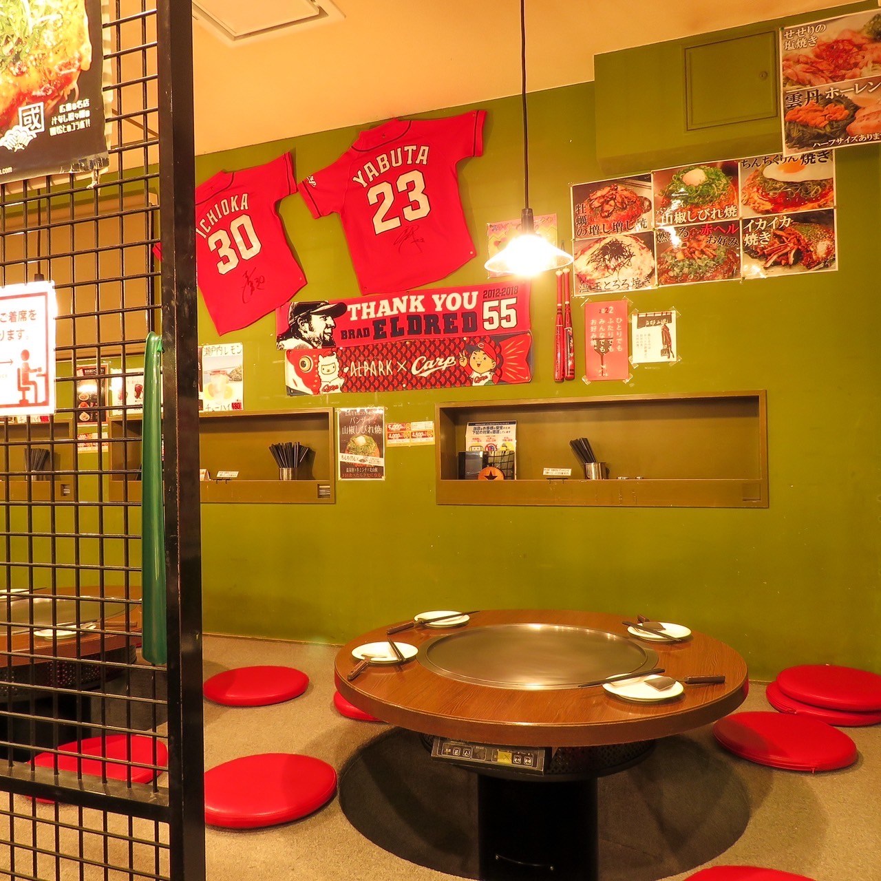 新橋で美味しいお好み焼きを食べるならちんちくりん!!【お好み焼・鉄板焼 ちんちくりん 新橋本店】