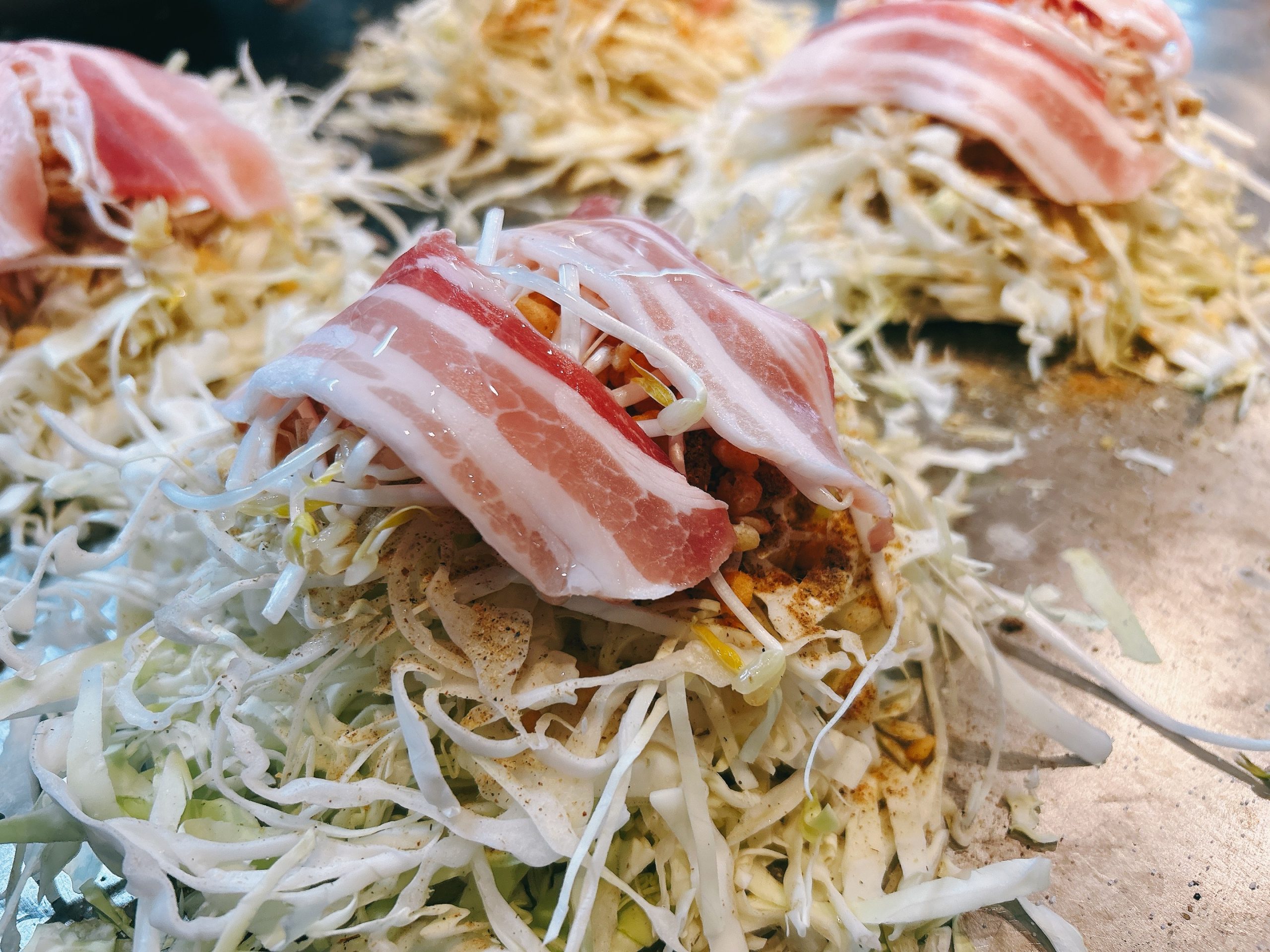 【広島×お好み焼き×広島風×観光地×居酒屋】本場のお好み焼きを食べるならちんちくりんへ!!