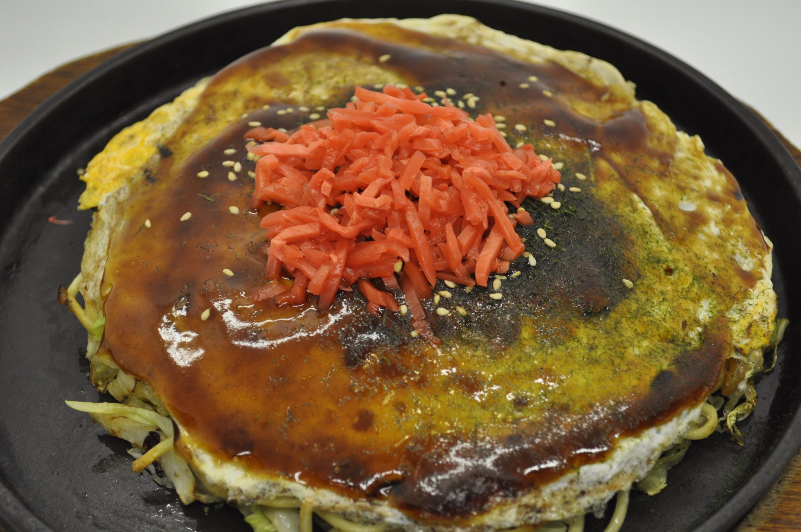 【鉄板焼き×お好み焼き×居酒屋】トッピングの種類盛り沢山♪